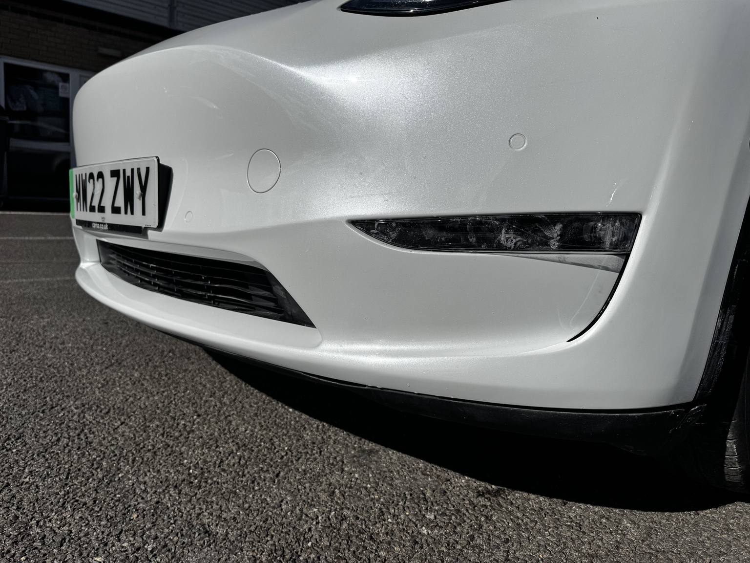 BMW bumper repair and refinishing